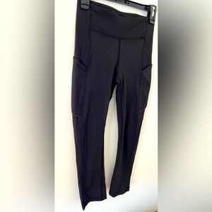 LULULEMON BLACK LEGGINGS SIZE 4